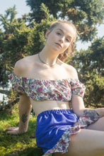 Load image into Gallery viewer, Bloomer Ruched Crop Top
